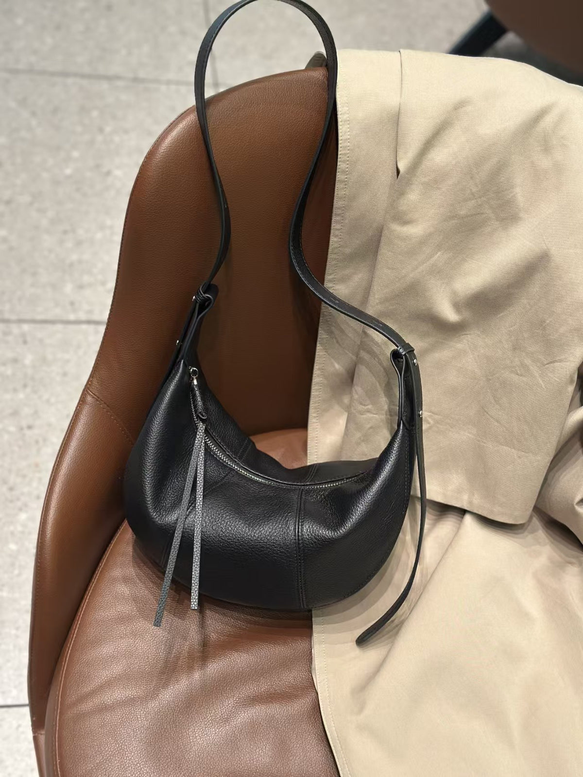Women’s Genuine Leather Crescent Shoulder Bag – Soft Hobo Crossbody Bag for Everyday & Commuting