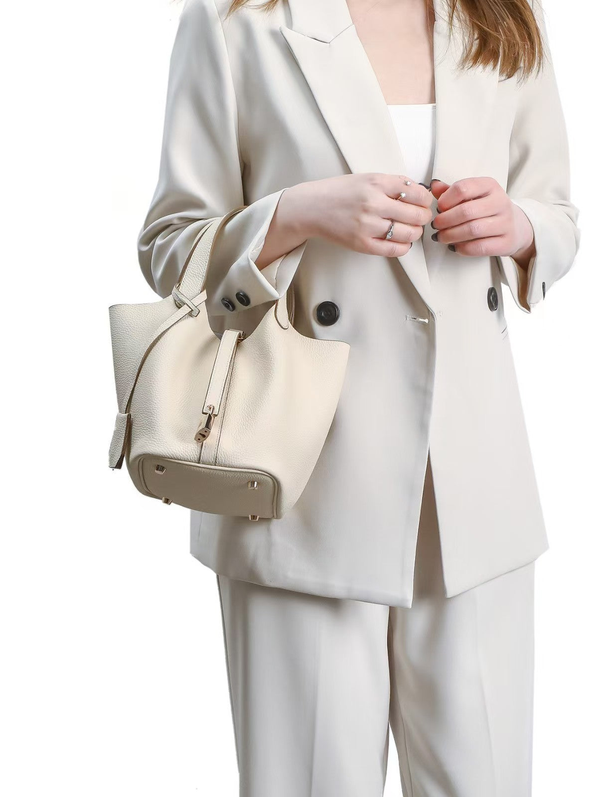 Premium Top Grain Leather Bucket Bag for Women – Spacious Woven Basket-Style Handbag